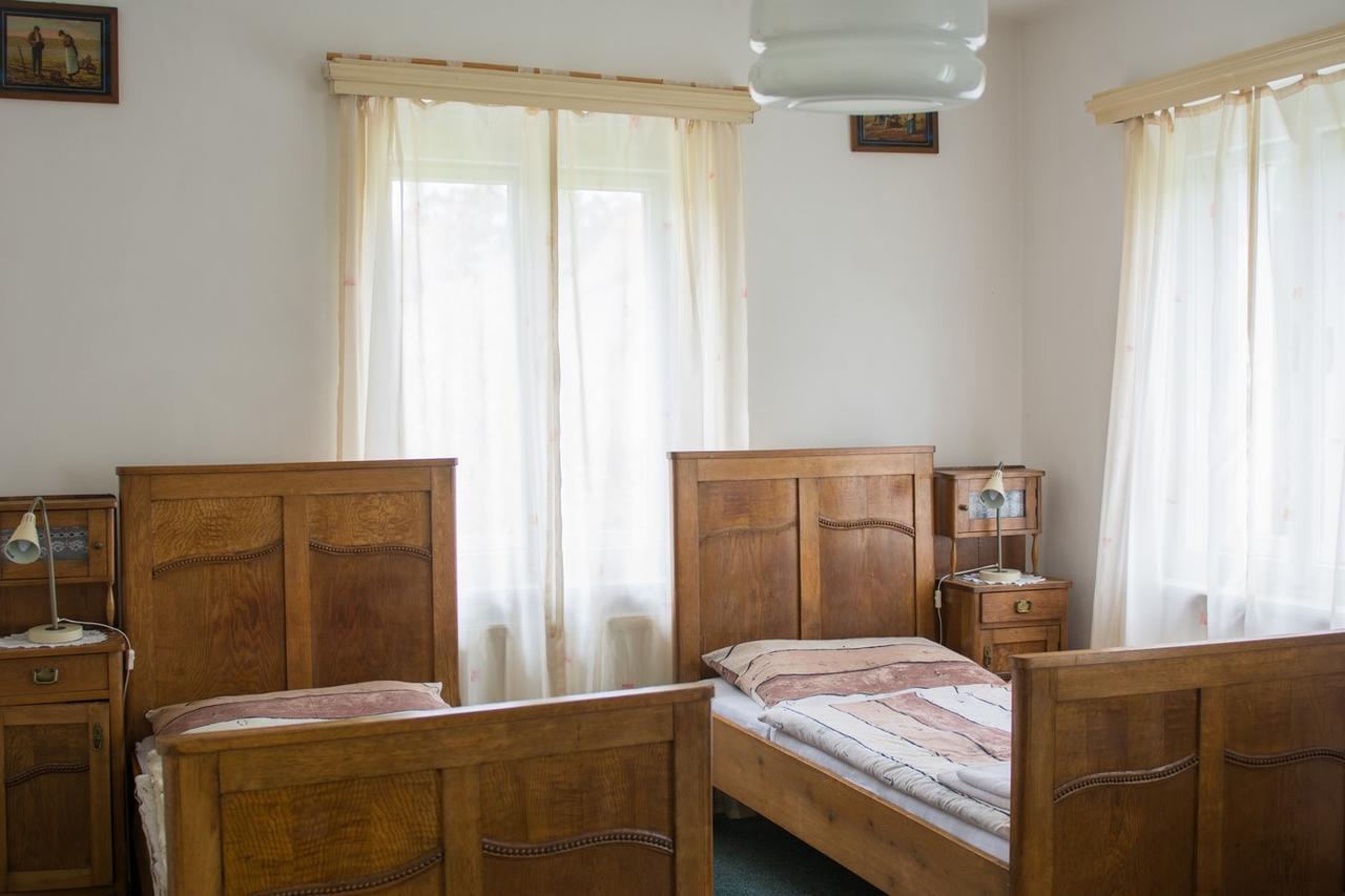 Penzion Signum Laudis Hotell Velké Hamry Exteriör bild